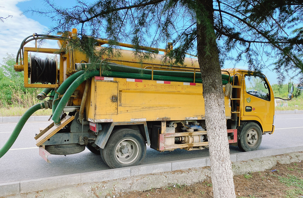 283仁河清洗抽粪车